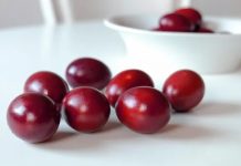 Kad se farbaju jaja- na Veliki četvrtak, petak ili subotu? Sveštenik je dao jedini ispravan odgovor Kad se farbaju jaja- na Veliki četvrtak, petak ili subotu? Sveštenik je dao jedini ispravan odgovor - featured image