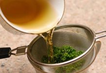 KAKO NAPRAVITI ČAJ OD PERŠUNA KOJI TOPI KILOGRAME: Pije se samo 5 dana, a rezultati su fantastični (RECEPT) KAKO NAPRAVITI ČAJ OD PERŠUNA KOJI TOPI KILOGRAME: Pije se samo 5 dana, a rezultati su fantastični (RECEPT) - featured image