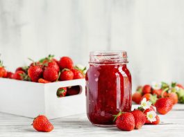 SLATKO OD JAGODA PO BAKINOM RECEPTU: Sve gotovo za 30 minuta i ukus koji se pamti! SLATKO OD JAGODA PO BAKINOM RECEPTU: Sve gotovo za 30 minuta i ukus koji se pamti! - featured image