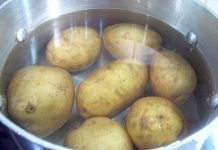ŽENE ZAPIŠITE OVAJ RECEPT: Voda od kuhanog krompira će rešiti vaš najveći problem! ŽENE ZAPIŠITE OVAJ RECEPT: Voda od kuhanog krompira će rešiti vaš najveći problem! - featured image