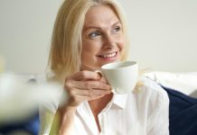 Dva ključna vitamina koja mnogima nedostaju nakon pedesete Dva ključna vitamina koja mnogima nedostaju nakon pedesete - featured image