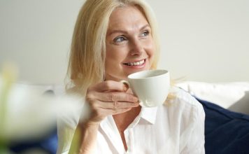 Dva ključna vitamina koja mnogima nedostaju nakon pedesete Dva ključna vitamina koja mnogima nedostaju nakon pedesete - featured image