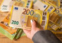Novac stiže za 4 znaka: Evo ko će dobiti pare do 8. avgusta Novac stiže za 4 znaka: Evo ko će dobiti pare do 8. avgusta - featured image