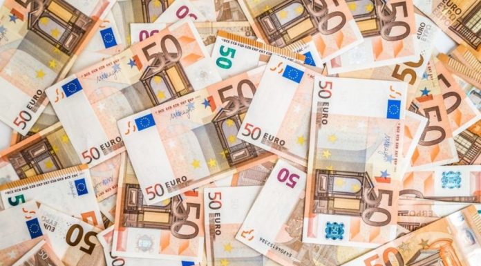 Novac stiže za 4 znaka: Evo ko će dobiti pare do 15. avgusta Novac stiže za 4 znaka: Evo ko će dobiti pare do 15. avgusta - featured image