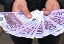 Novac stiže za 4 znaka: Evo ko će dobiti pare do 5. septembra Novac stiže za 4 znaka: Evo ko će dobiti pare do 5. septembra - featured image