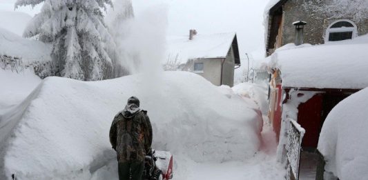 Čeka li nas zima stoljeća? Sve su oči uprte u polarni vrtlog Čeka li nas zima stoljeća? Sve su oči uprte u polarni vrtlog - featured image