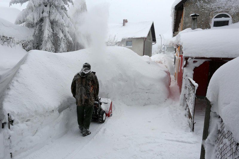 Čeka li nas zima stoljeća? Sve su oči uprte u polarni vrtlog - featured image Čeka li nas zima stoljeća? Sve su oči uprte u polarni vrtlog - featured image