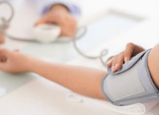 Koliki vam je donji pritisak? Ako prelazi ovu vrijednost, prijeti vam infarkt Koliki vam je donji pritisak? Ako prelazi ovu vrijednost, prijeti vam infarkt - featured image