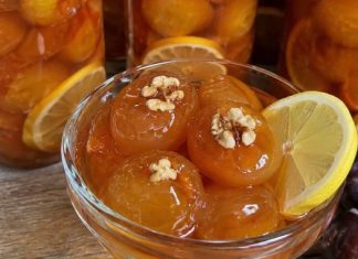 Od 5 kg šljiva napravila sam 12 tegli starinskog slatka – svaka šljiva ostala je cijela! Od 5 kg šljiva napravila sam 12 tegli starinskog slatka – svaka šljiva ostala je cijela! - featured image