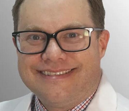 ČUVENI DOKTOR OTKRIO ŠTA TREBA DA URADIMO ČIM OTVORIMO OČI: Mnogi Srbi to preskaču pa imaju problema SA CREVIMA ČUVENI DOKTOR OTKRIO ŠTA TREBA DA URADIMO ČIM OTVORIMO OČI: Mnogi Srbi to preskaču pa imaju problema SA CREVIMA - featured image