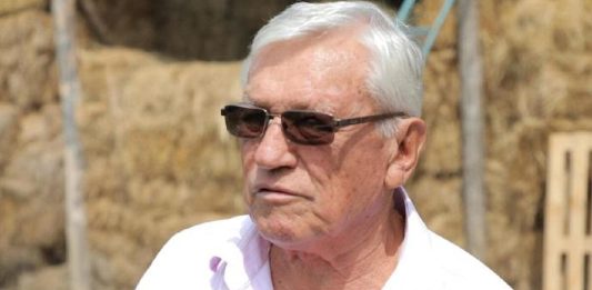 Milanče je tokom ratnih godina u svoju kuću u Bariču primio ženu sa decom koji su ostali bez ičega: Nakon 40 godina prima poziv koji tera suze na oči Milanče je tokom ratnih godina u svoju kuću u Bariču primio ženu sa decom koji su ostali bez ičega: Nakon 40 godina prima poziv koji tera suze na oči - featured image