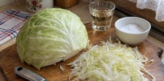 Zašto je kupus salata u restoranima ukusnija nego kući? Ovo je tajni sastojak Zašto je kupus salata u restoranima ukusnija nego kući? Ovo je tajni sastojak - featured image