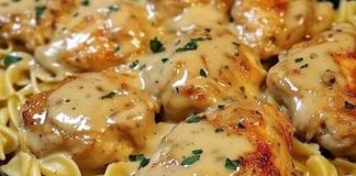 Piletina s puter-nudlama iz jedne tave 🍗🍝 Savršeno za užurbane večeri! Piletina s puter-nudlama iz jedne tave 🍗🍝 Savršeno za užurbane večeri! - featured image