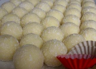 NEKO IH SPREMA SA MLIJEKOM U PRAHU NEKO BEZ A JA IH SPREMAM NA NAJJEDNOSAVNI NAČIN: RAFFAELO KUGLICE NEKO IH SPREMA SA MLIJEKOM U PRAHU NEKO BEZ A JA IH SPREMAM NA NAJJEDNOSAVNI NAČIN: RAFFAELO KUGLICE - featured image