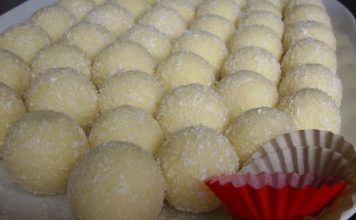 NEKO IH SPREMA SA MLIJEKOM U PRAHU NEKO BEZ A JA IH SPREMAM NA NAJJEDNOSAVNI NAČIN: RAFFAELO KUGLICE NEKO IH SPREMA SA MLIJEKOM U PRAHU NEKO BEZ A JA IH SPREMAM NA NAJJEDNOSAVNI NAČIN: RAFFAELO KUGLICE - featured image